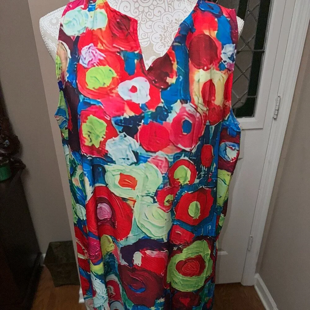 Patterned Dress - Picture 1 of 3